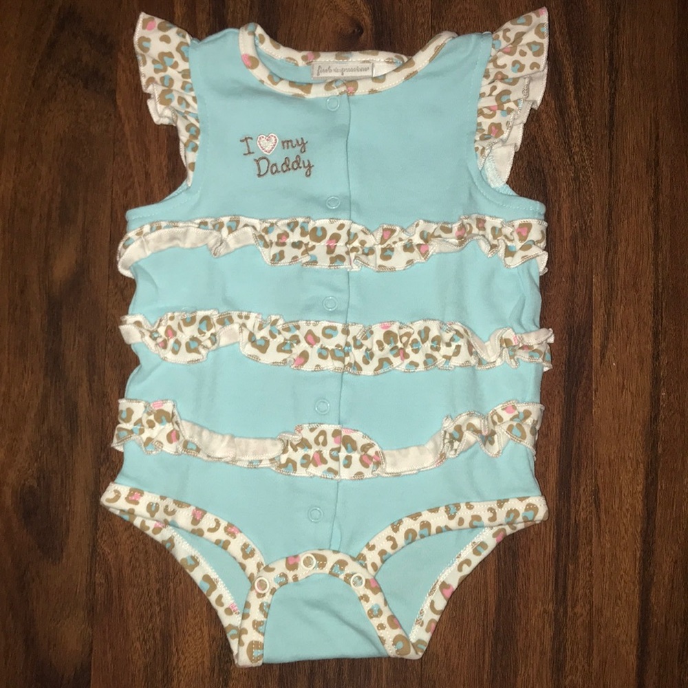 Baby girl onesie size 6-9 months